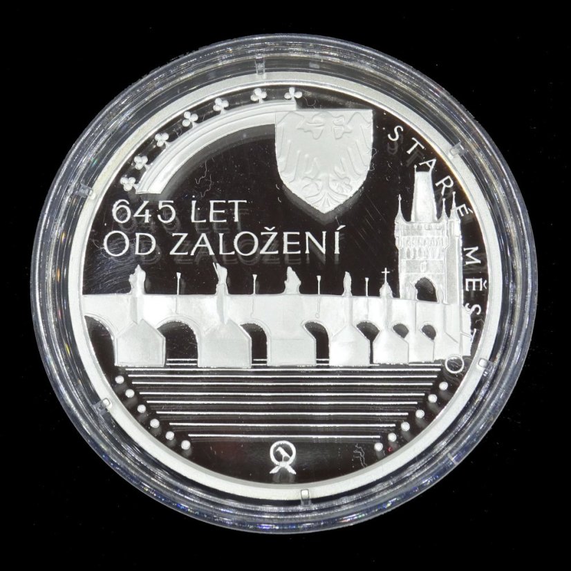645 let od položení zakl. kamene Karlova mostu