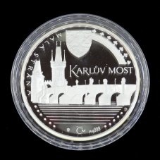 645 let od položení zakl. kamene Karlova mostu